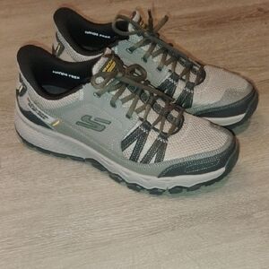 Skechers Gray and Black Men's Athletic Shoes Size 10.5